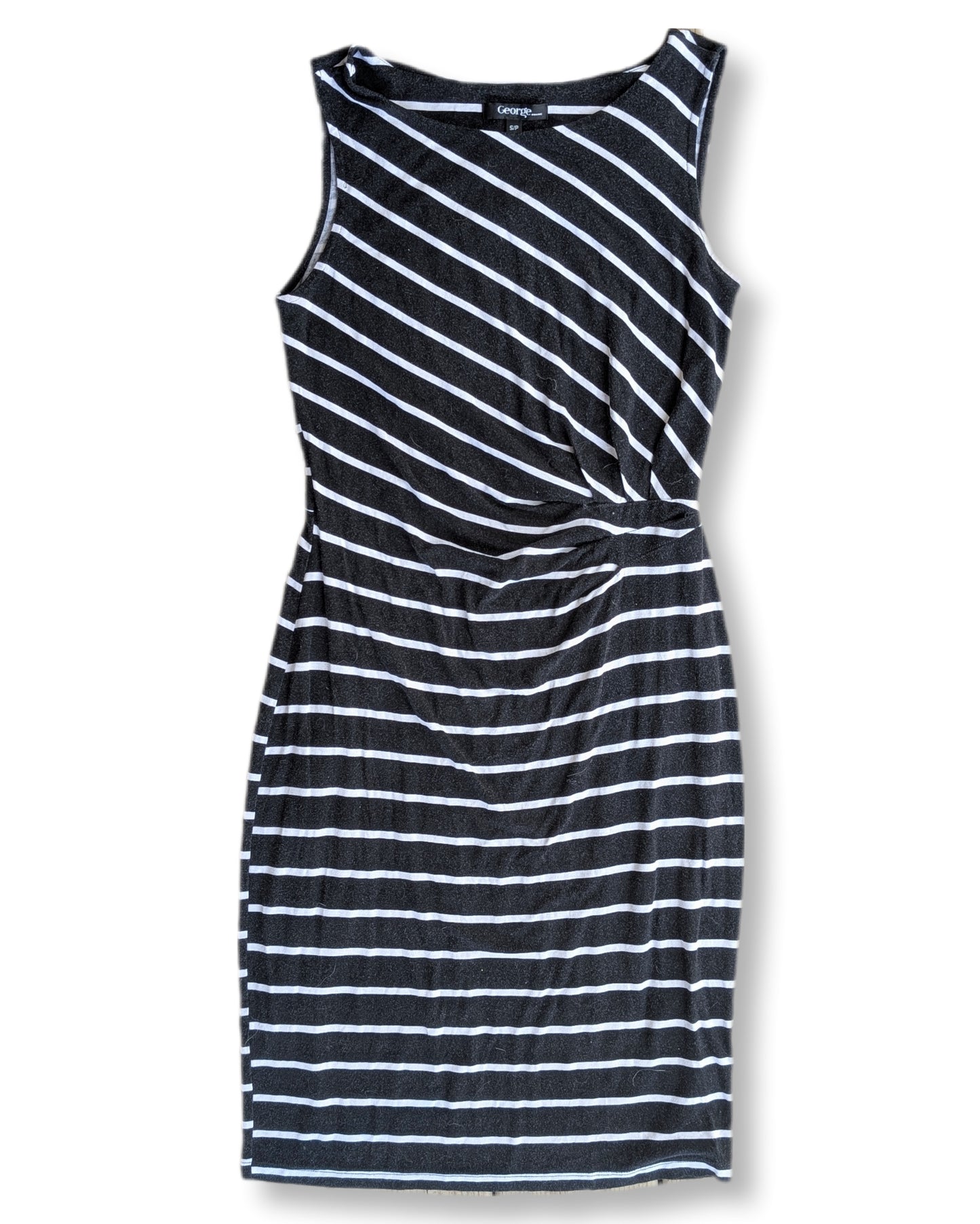 Robe décontractée encolure drapée | S