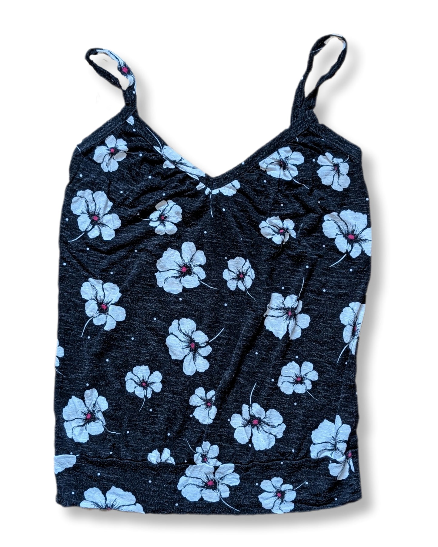 Camisole noire à fines bretelles et col en V | DYNAMITE | MÉDIUM