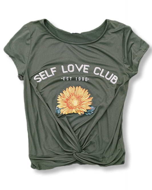 T-shirt vert olive noué dans le bas│Ardène