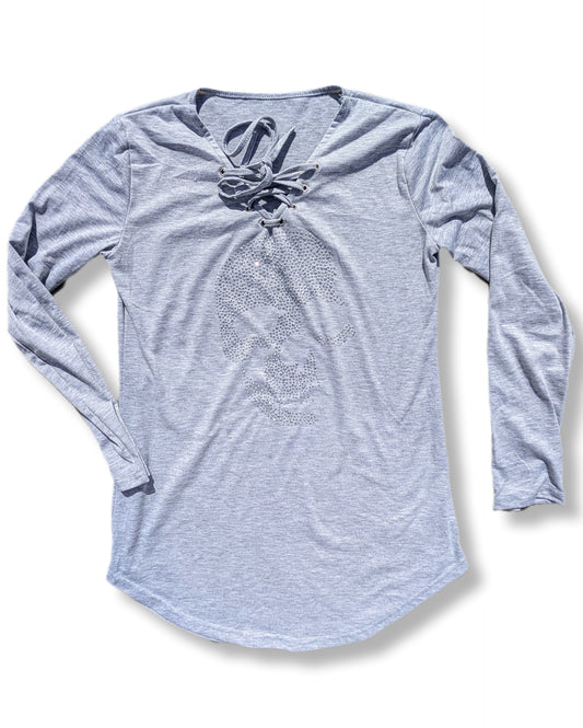 T-shirt à manches longues gris avec capuchon et décolleté lacé | MÉDIUM