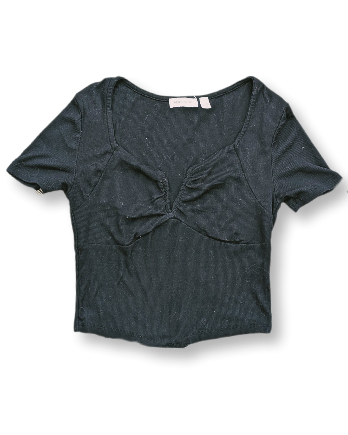 T-shirt "crop-top" noir avec décolleté en V | REBELSUGAR | SMALL