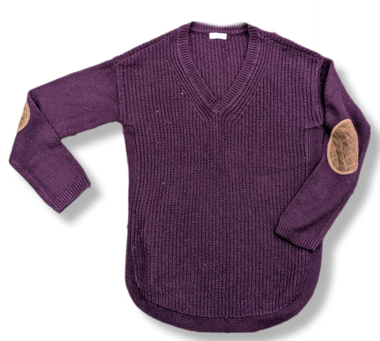 Chandail en tricot prune à col en V & patchs aux coudes | ARDÈNE | SMALL