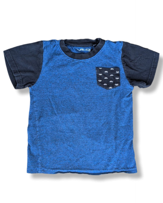 T-shirt à manches courtes avec petite poche contraste | VAMOS | 6 ans