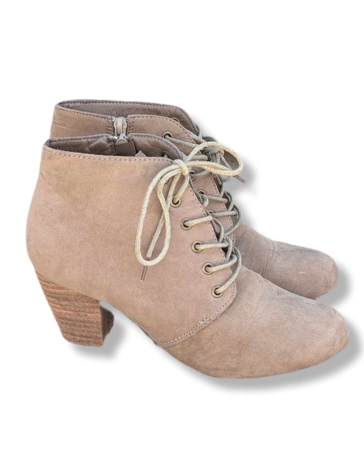 Bottines à talons blocs en suédine, couleur neutre | ARDÈNE | 09