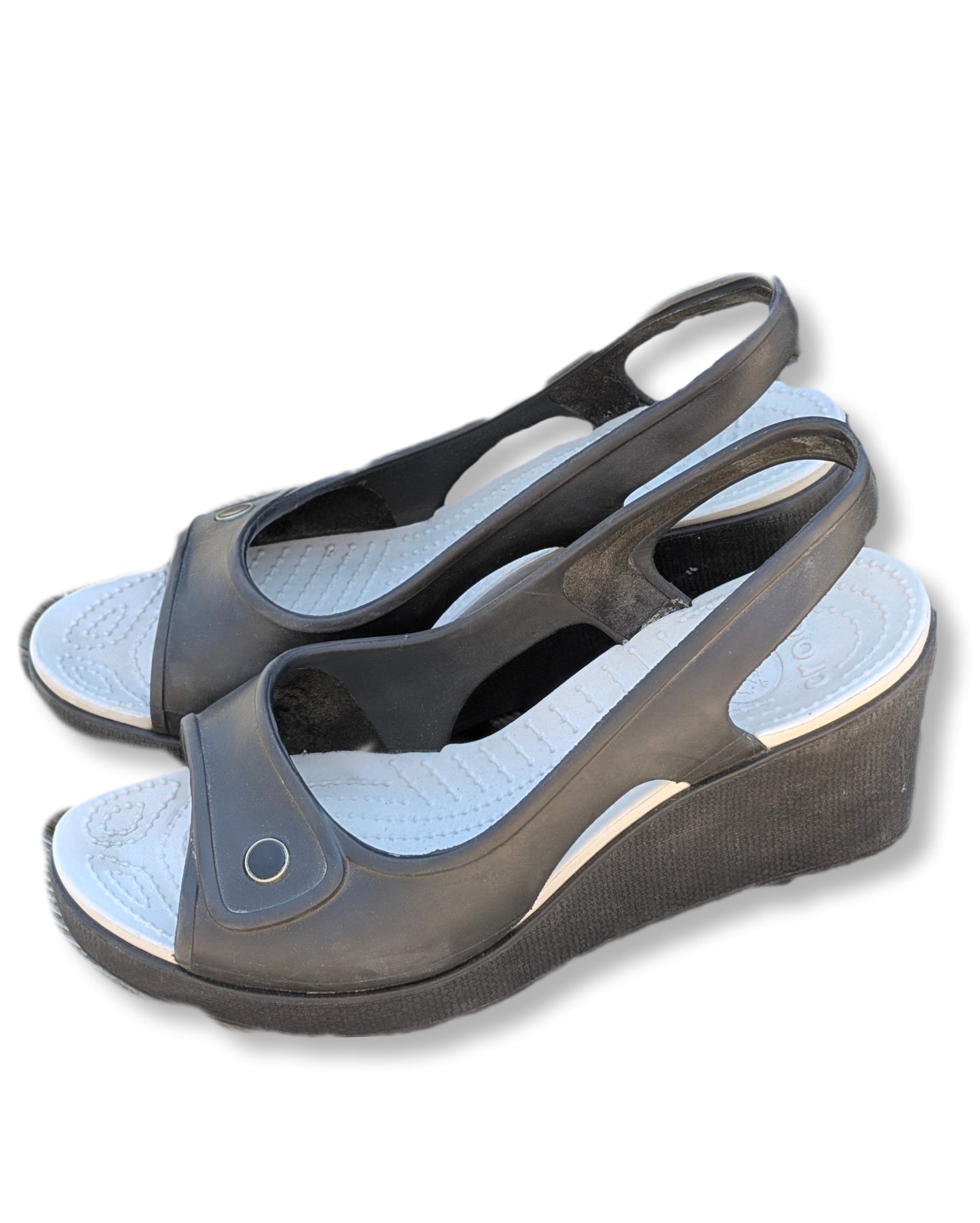 (2) Deux paires de sandales crocs à talons compensé | CROCS | 09