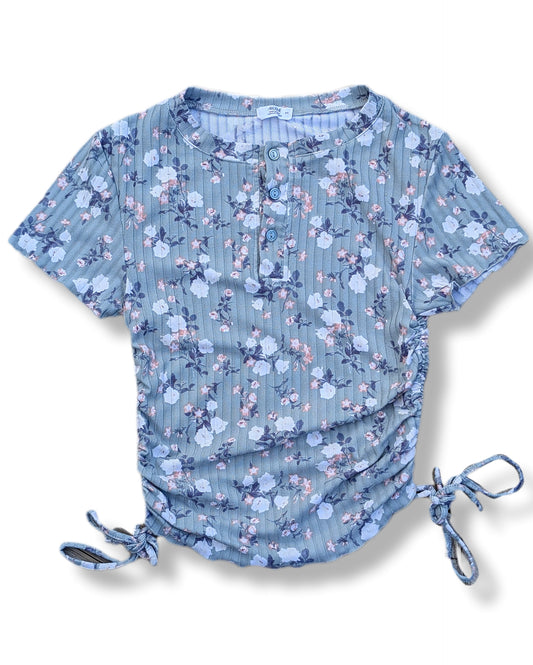 T-shirt très courts avec des lacets ajustables aux côtés | Ardène | SMALL