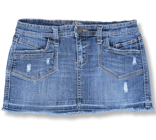 Mini-jupe en jeans usé style "casual" | URBAN HERITAGE | 07