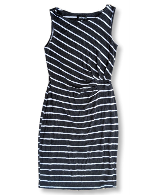 Robe décontractée encolure drapée | S