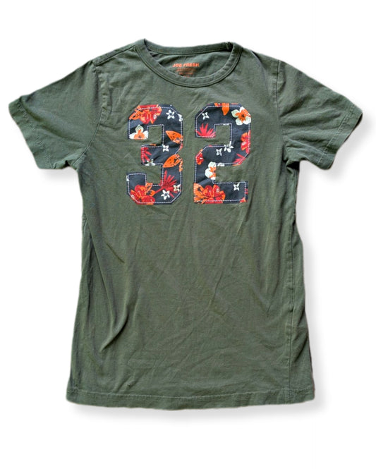 T-shirt à manches courtes, couleur kaki avec appliqué floral | JOE FRESH | 6-7 ans