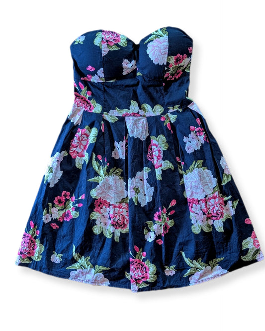 Robe bustier sans bretelles très chic |  M