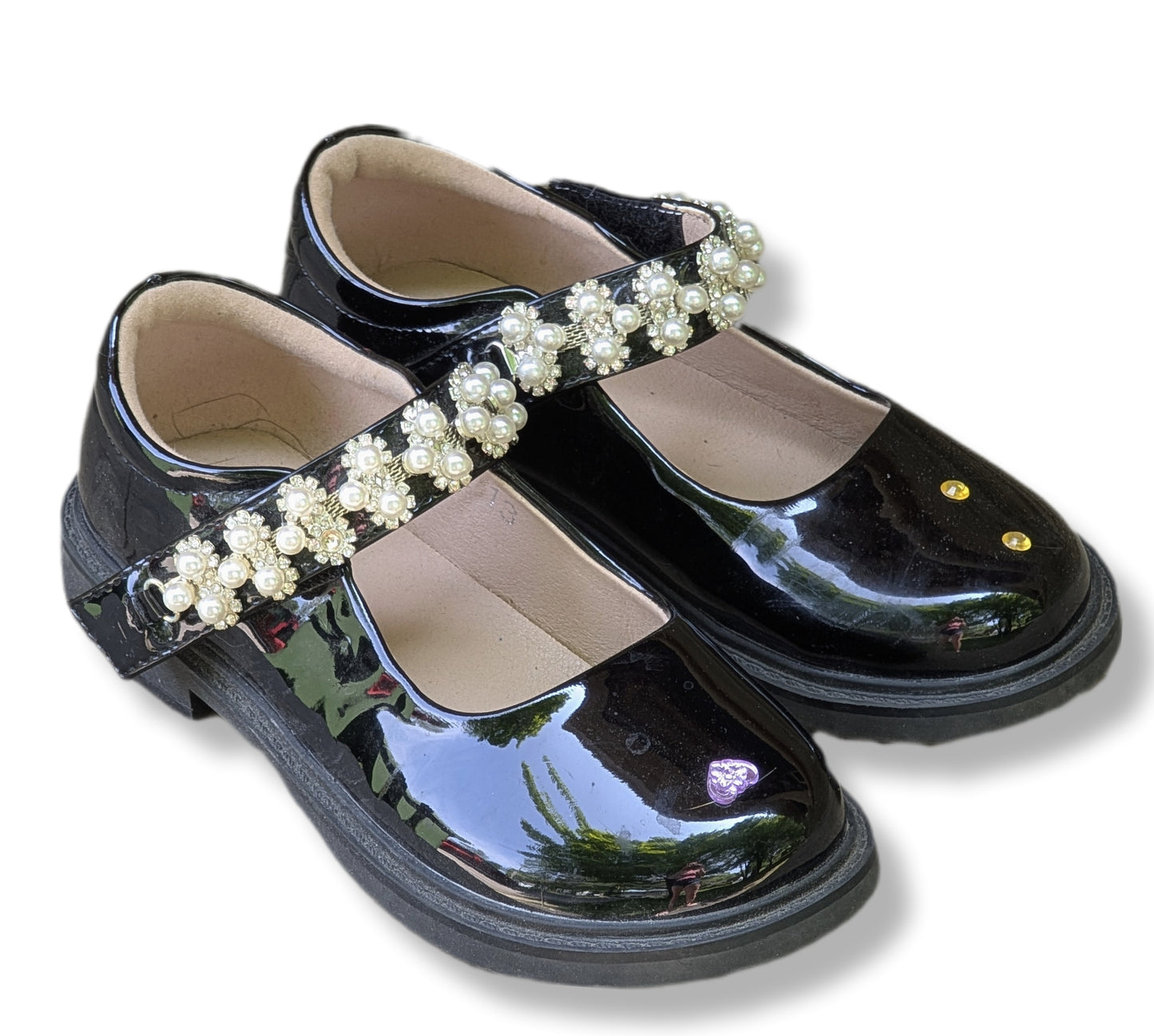 Chaussures élégantes vernies noires avec perles et déco collés | BEBO | 13
