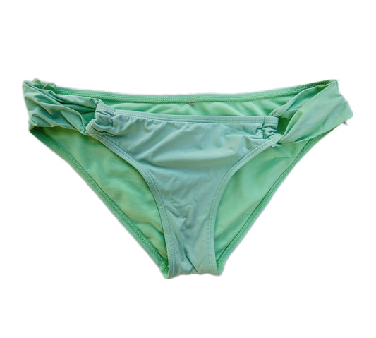 Culotte de bikini à taille basse avec détails torsadés sur les côtés - M
