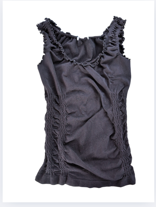 Débardeur noir avec col & manches à volants & détails gaufrés | SMALL