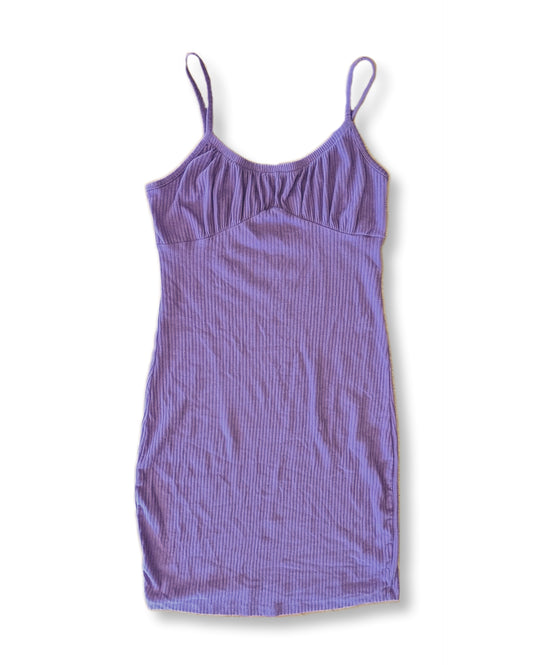 Mini-robe ajustée style côtelé à bretelles fines | S